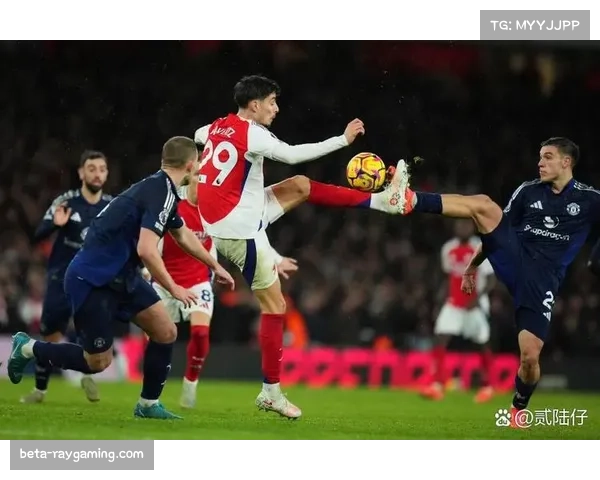 区域加盯人混合防守体系 英超各队寻求防守平衡新方案